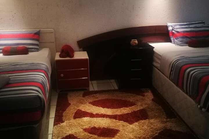 Room 2 of 5