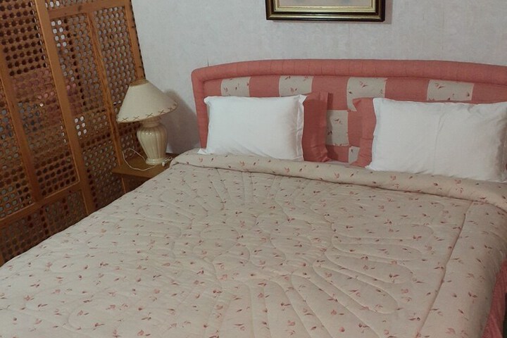 Room 3 of 16