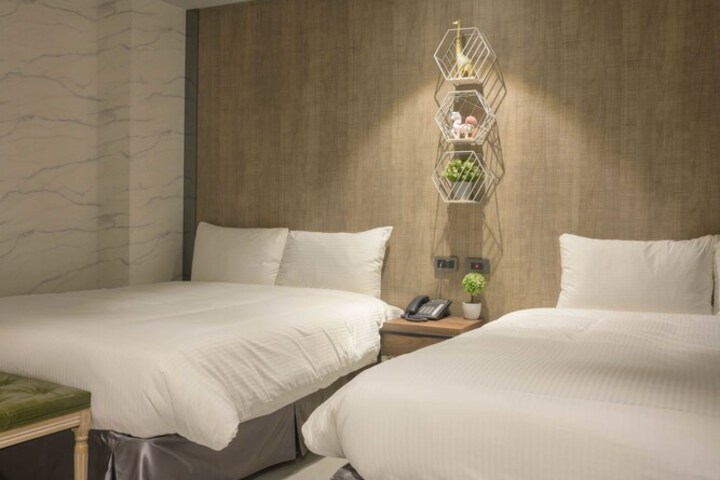 Room 30 of 119