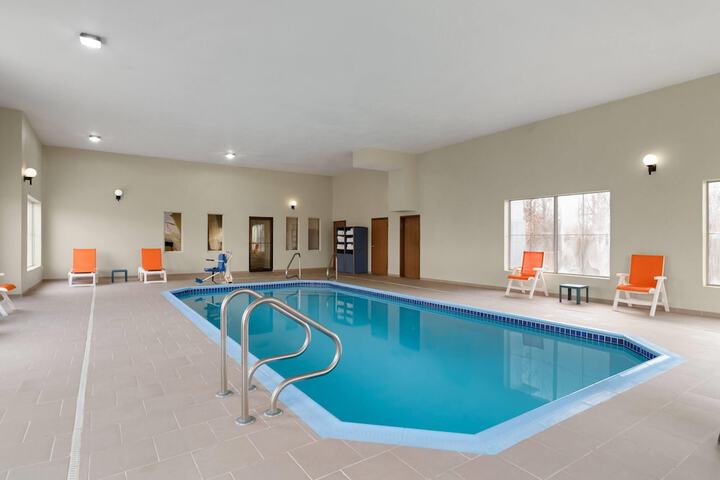 Pool 45 of 63