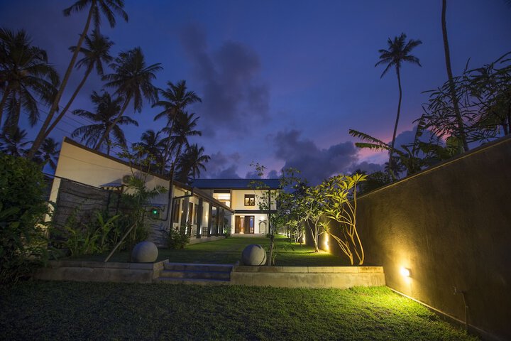 Hotel Exterior 29 of 29