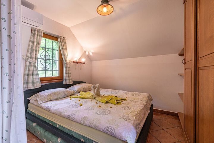 Room 3 of 22