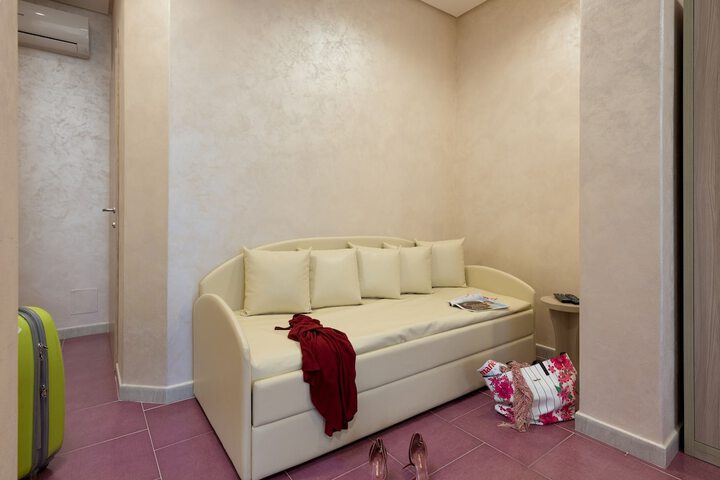 Room 18 of 47
