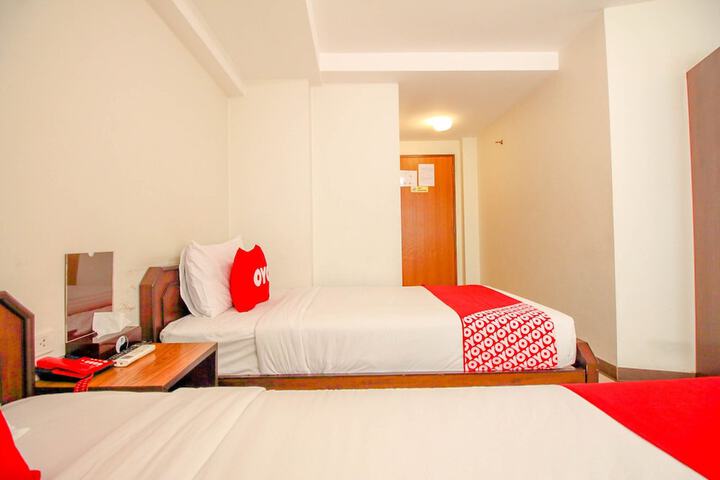 Room 25 of 37