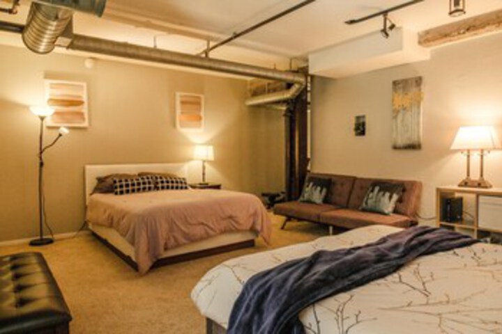 Room 32 of 39