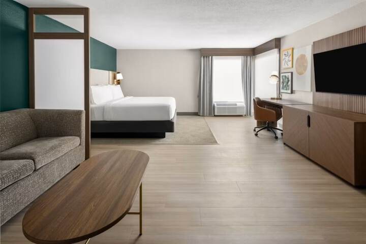 Room 16 of 70