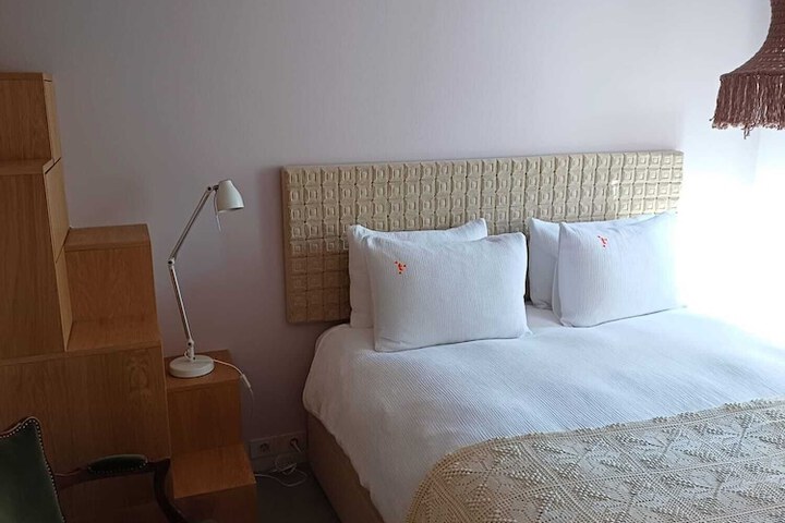Room 30 of 68