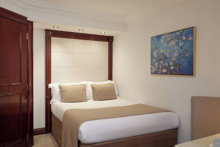 Room 14 of 29