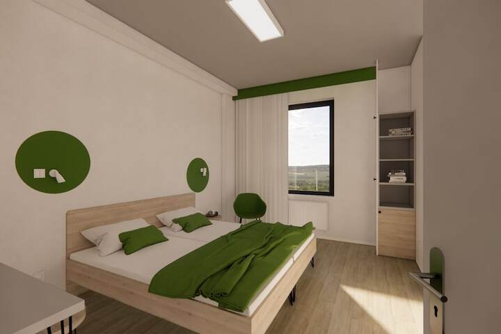 Room 5 of 12