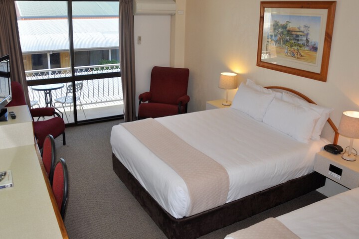 Room 9 of 49
