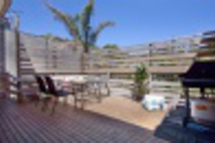 Terrace/Patio 16 of 216