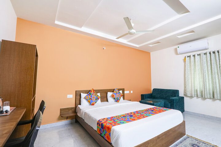 Room 15 of 20