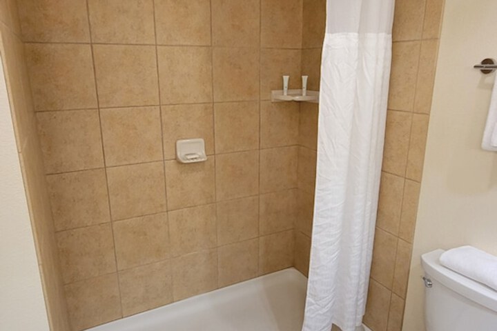 Room 35 of 46