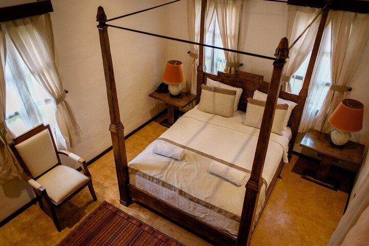 Room 13 of 95
