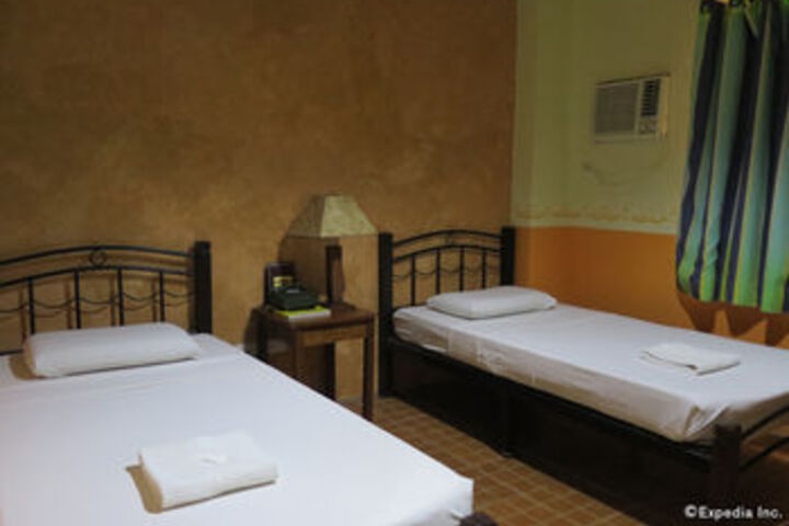 Room 25 of 74
