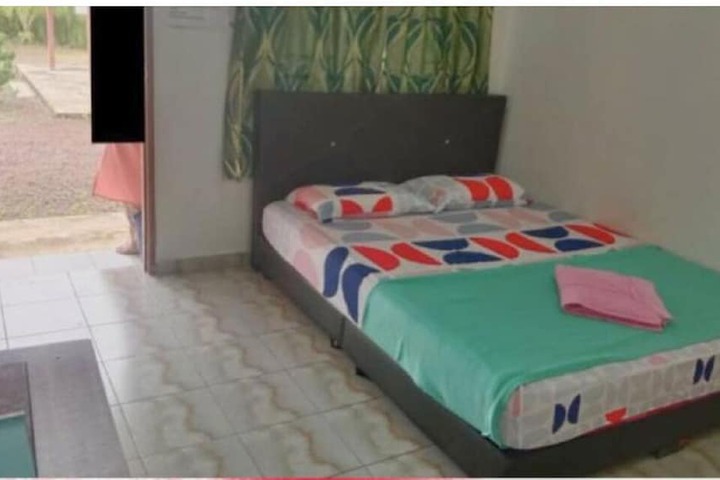Room 9 of 20