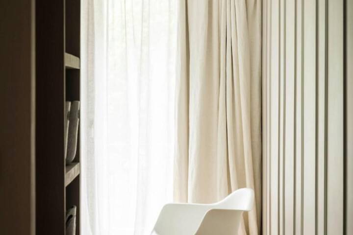 Room 25 of 58