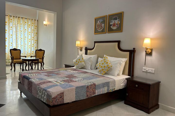 Room 3 of 22
