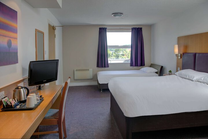 Room 15 of 36