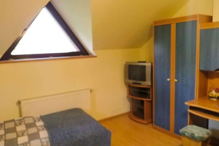 Room 8 of 26
