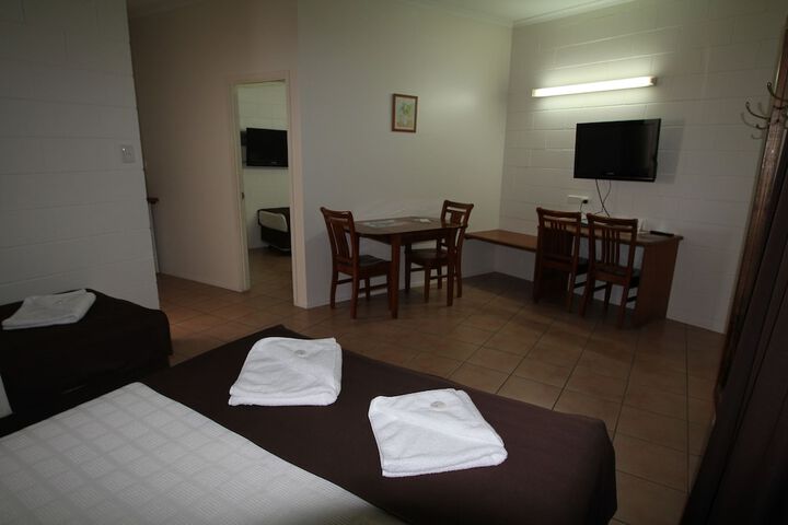 Room 17 of 40