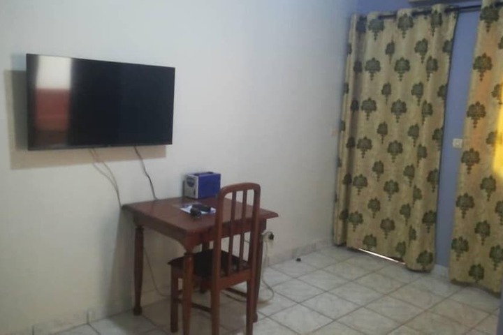 Room 8 of 25
