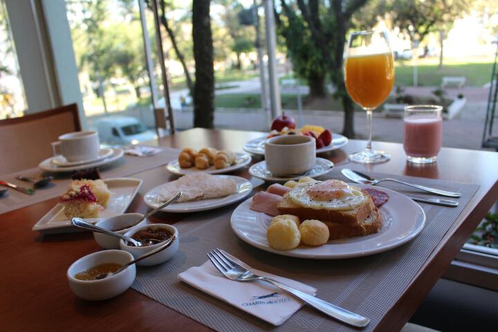 Breakfast/Coffee Service 31 of 35