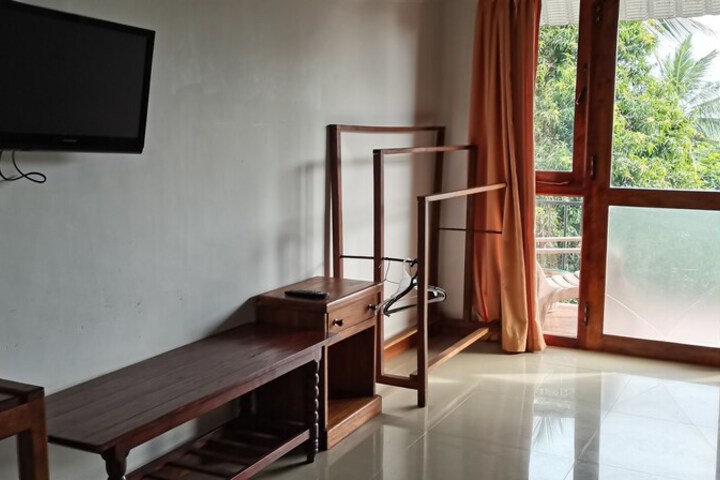 Room 28 of 151