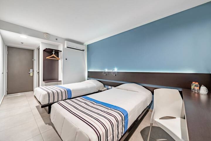 Room 8 of 48