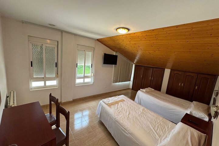Room 7 of 8
