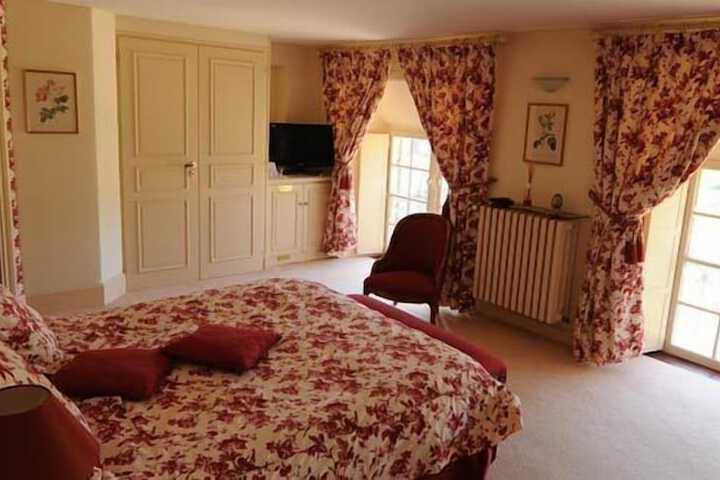Room 10 of 31
