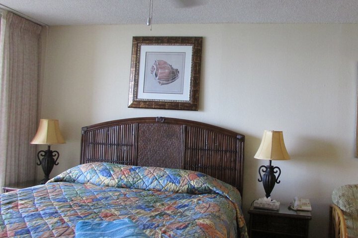 Room 32 of 484