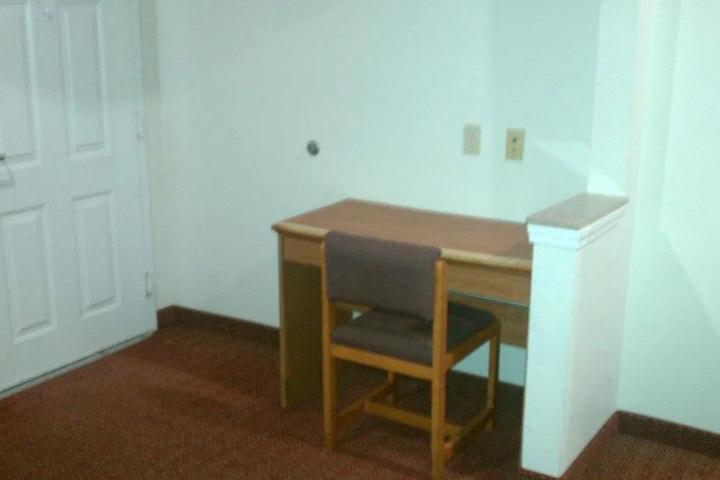 Room 2 of 6