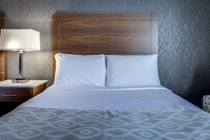 Room 27 of 60