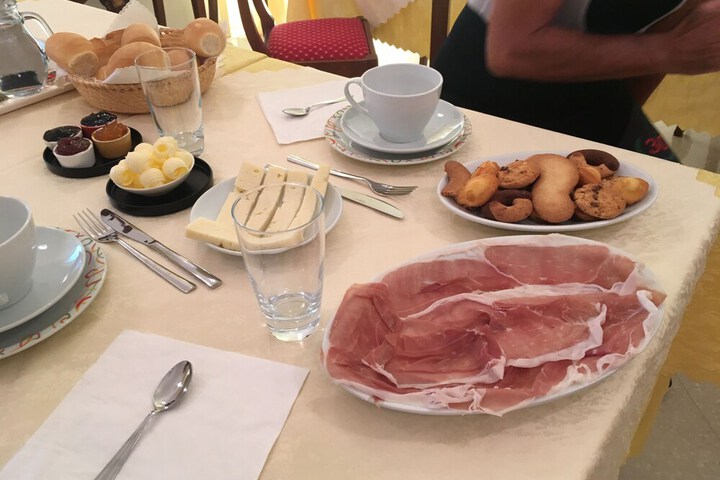 Breakfast/Coffee Service 15 of 21