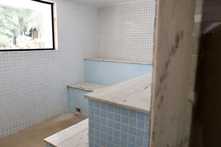Steam room