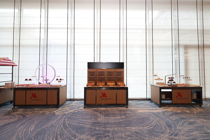 Ballroom/Hall 99 of 132