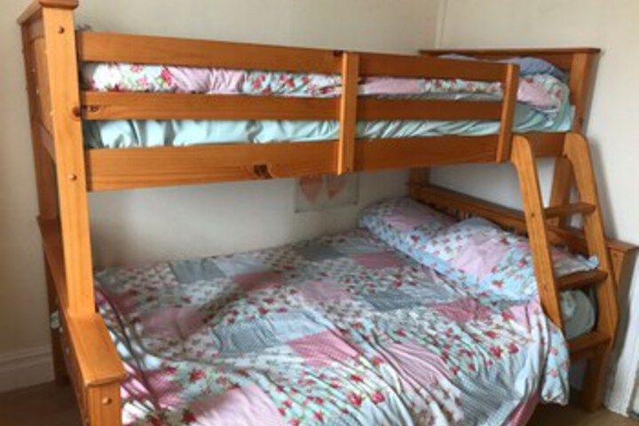 Room 16 of 28