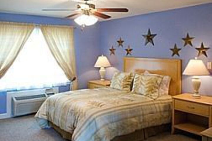 Room 37 of 83