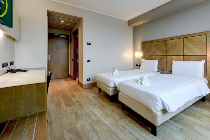 Room 21 of 64