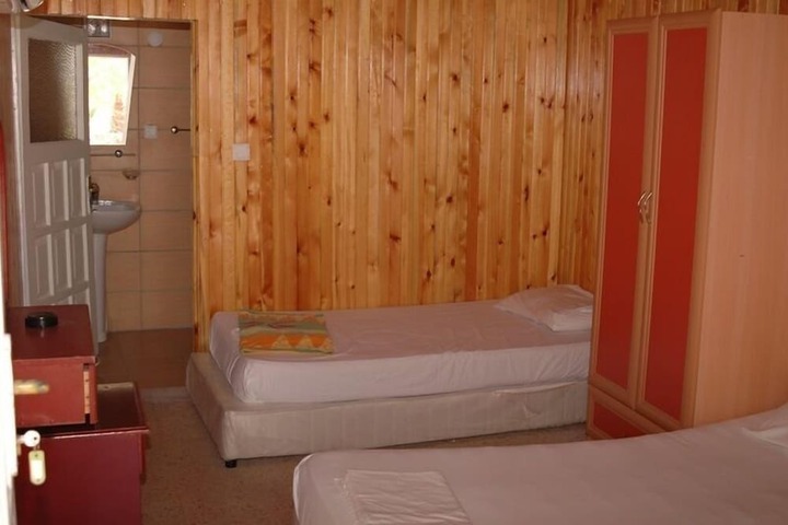Room 3 of 10
