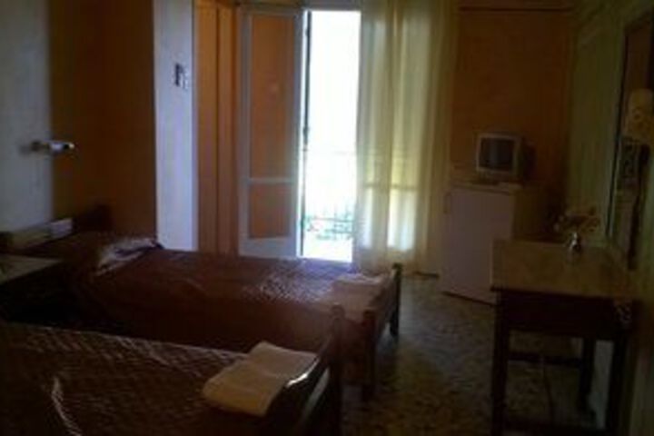 Room 10 of 19