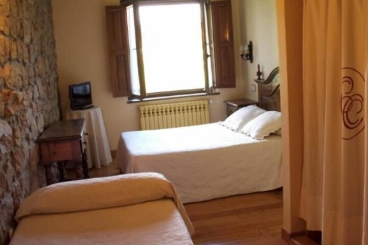 Room 7 of 35