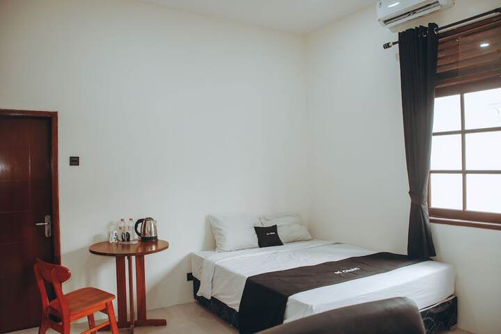 Room 3 of 37