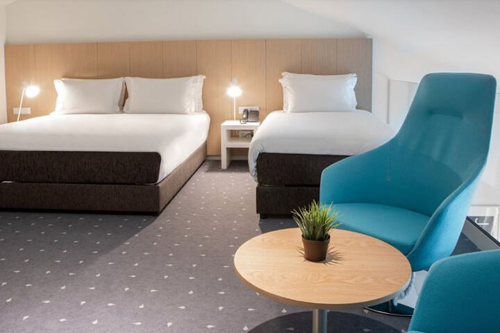 Room 20 of 48