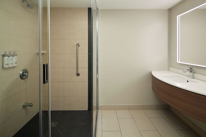 Room 28 of 52