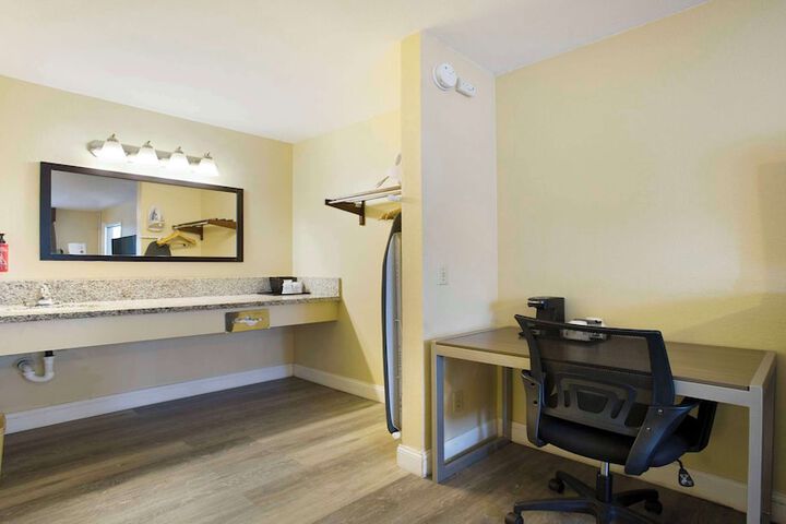 1 King Bed Microwave and Refrigerator Flat Screen Television High Speed Internet Accessible (16 of 20)