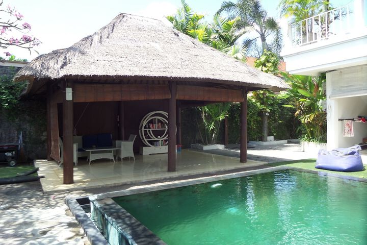 Pool Hotel