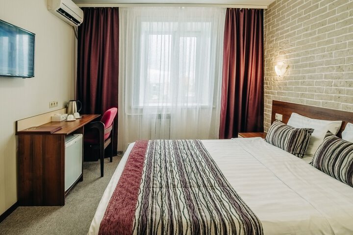 Room 18 of 94