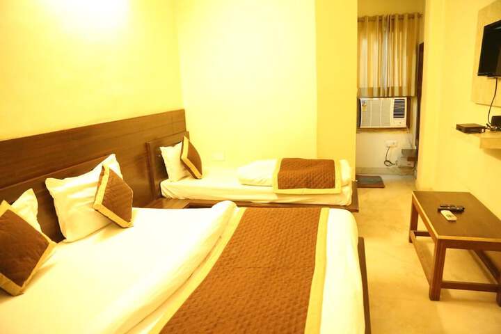 Room 15 of 35